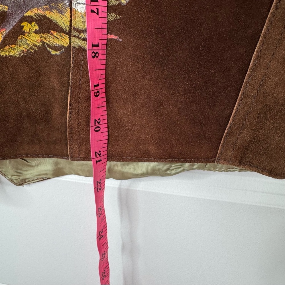 Leather made in Mexico Dark Brown Vest with Wildlife Design medium - Picture 7 of 7